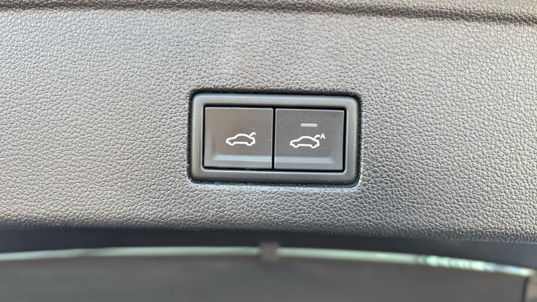 Volkswagen Touareg 3.0 V6 TDI 4Motion R-Line Tech 5dr Tip Auto Diesel Estate